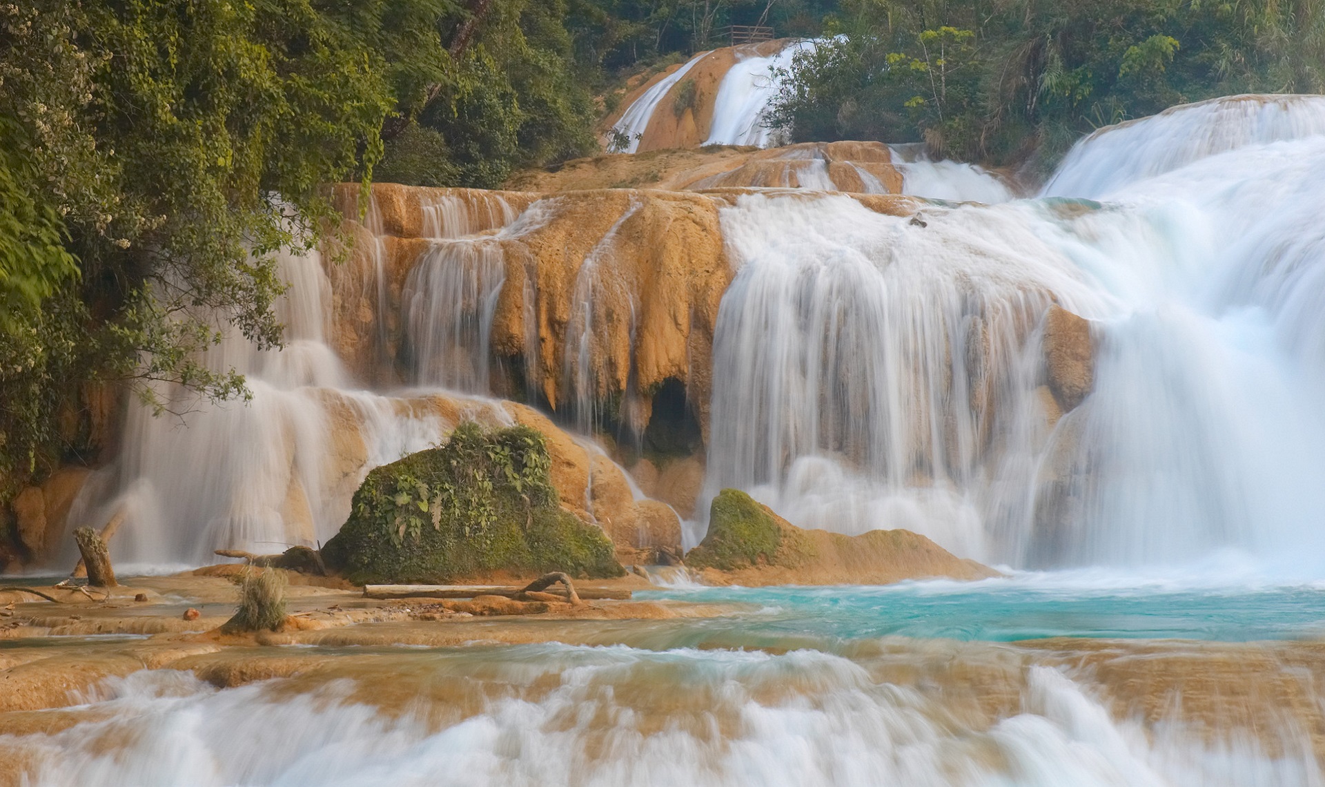 Le Cascate di Agua Azul | Shutterstock | Viaggigiovani.it