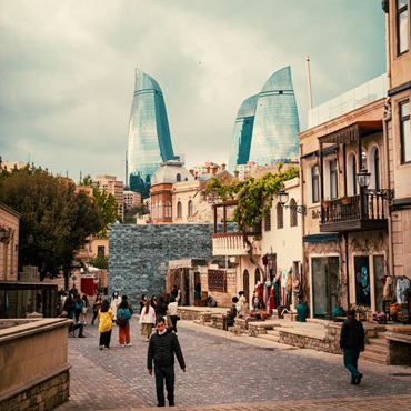 Città vecchia di Baku | #viaggigiovani #Azerbaijan Città vecchia di Baku | Orkhan Musayev on Unsplash | Top 5 Azerbaijan